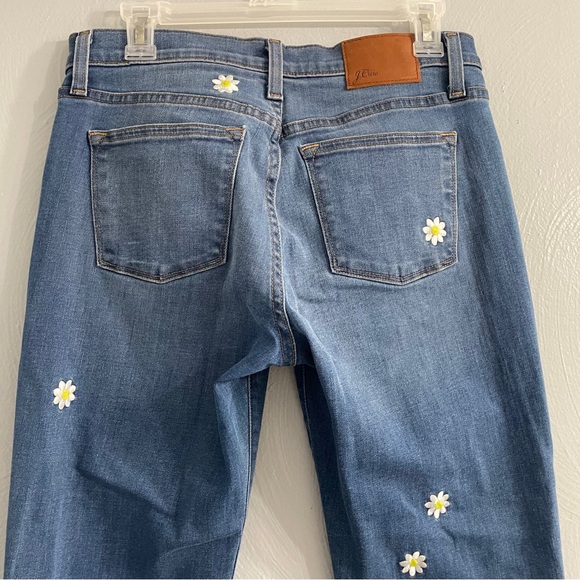 J.CREW SLIM BROKEN IN BOYFRIEND jeans DAISY embroidered size 26 - Picture 7 of 12